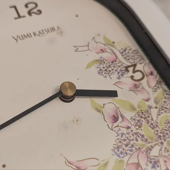 Yumi Katsura clock and key hanger